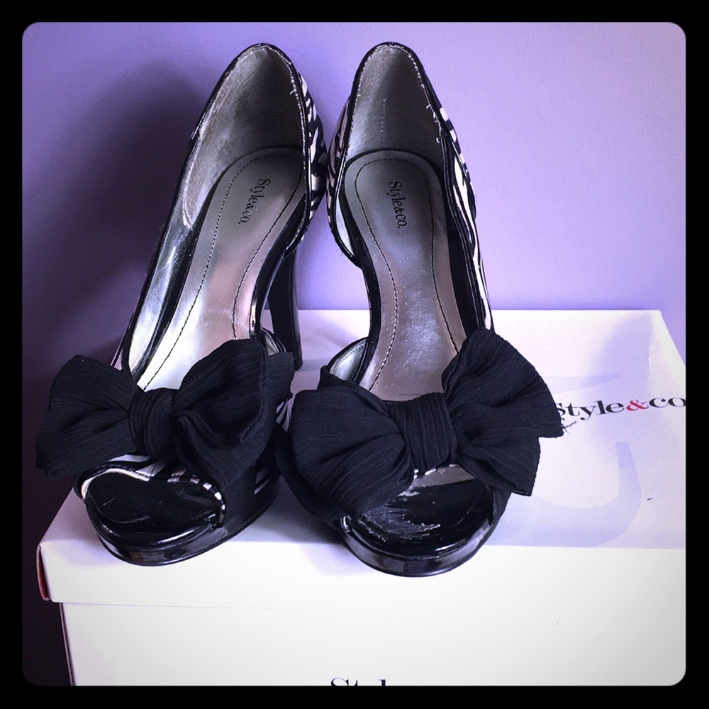 Zebra print heels with bows